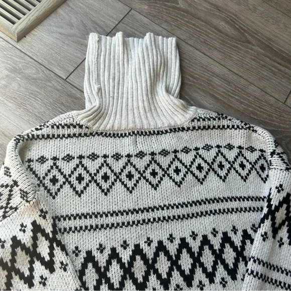 JOlE Turtle Neck Fair Isle Sweater - Picture 15 of 16